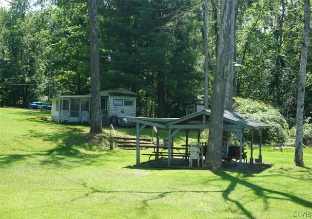 Photo 4 of Single family home for sale at 214 Button Shrs Rd, Baldwinsville, NY 13027 | MLS# S1696591 | Listing updated on 2026-09-07