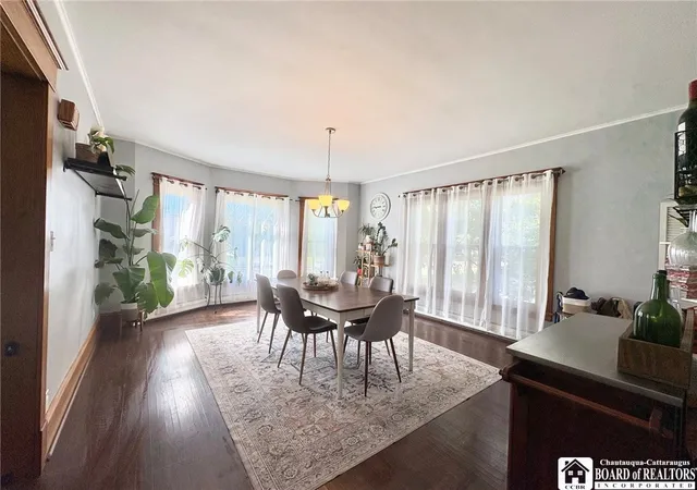 Photo 3 of Single family home for sale at 293 E Main St, Fredonia, NY 14063 | MLS# R1697120 | Listing updated on 2026-08-27