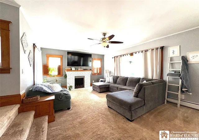 Photo 4 of Single family home for sale at 293 E Main St, Fredonia, NY 14063 | MLS# R1697120 | Listing updated on 2026-08-27