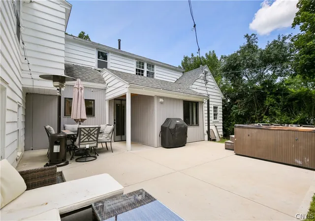 Photo 4 of Single family home for sale at 113 Hatherly Rd, Syracuse, NY 13224 | MLS# S1697289 | Listing updated on 2026-08-25