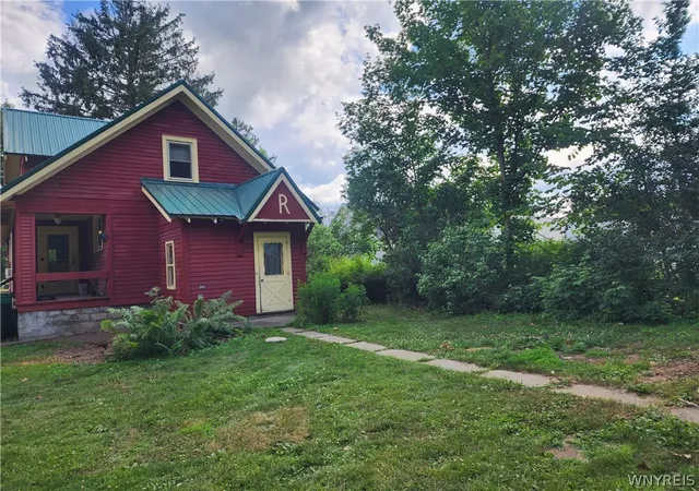 Photo 3 of Sale Pending at 56 Childs St, Springville, NY 14141 | MLS# B1697139 | Listing updated on 2026-08-11