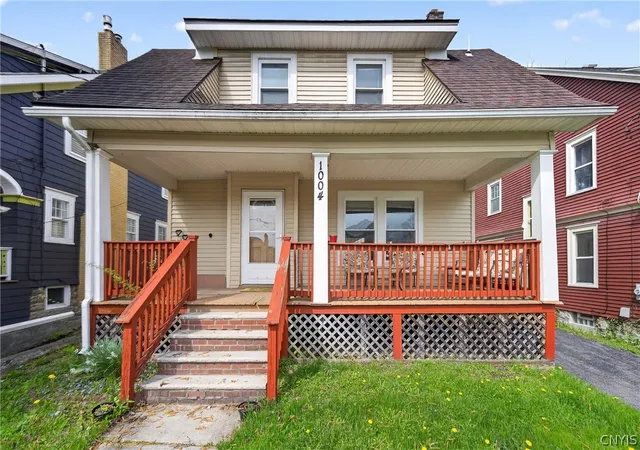Photo 2 of Sale Pending at 1004 Westcott St, Syracuse, NY 13210 | MLS# S1697047 | Listing updated on 2026-08-21