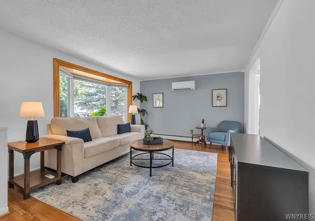 Photo 3 of Sale Pending at 409 Northwood Dr, Buffalo, NY 14223 | MLS# B1694603 | Listing updated on 2026-08-04
