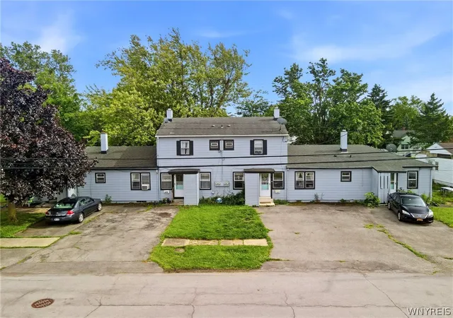 Listing Photo 4 - Condo for sale in building located at 214 Rodman Rd, Buffalo, NY 14218