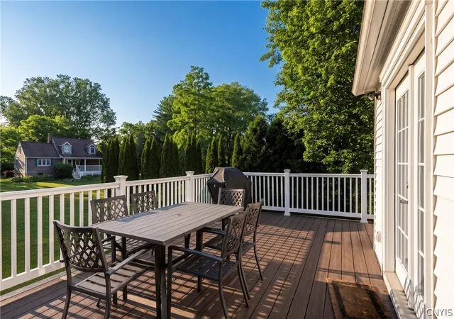 Photo 2 of Sale Pending at 3028 E Lake Rd, Skaneateles, NY 13152 | MLS# S1697665 | Listing updated on 2026-08-27