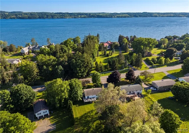 Photo 3 of Sale Pending at 3028 E Lake Rd, Skaneateles, NY 13152 | MLS# S1697665 | Listing updated on 2026-08-27