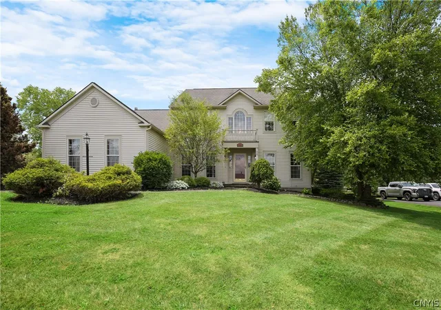 Photo 2 of Sale Pending at 4469 Winding Crk Rd, Manlius, NY 13104 | MLS# S1695787 | Listing updated on 2026-08-10