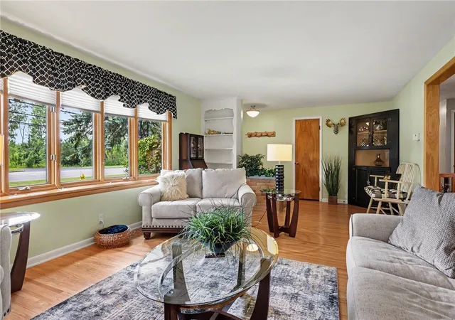 Photo 3 of Single family home for sale at 1004 Elmgrove Rd, Rochester, NY 14624 | MLS# R1696818 | Listing updated on 2026-08-04