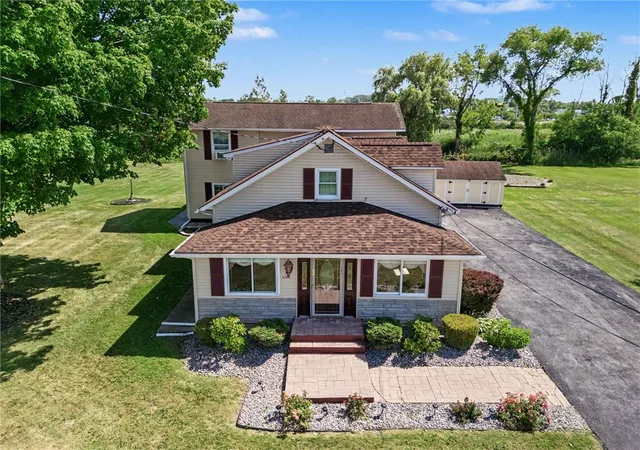 Photo 2 of Single family home for sale at 3302 Stiles Rd, Syracuse, NY 13209 | MLS# R1697216 | Listing updated on 2026-08-06
