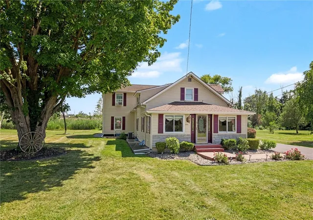 Photo 3 of Single family home for sale at 3302 Stiles Rd, Syracuse, NY 13209 | MLS# R1697216 | Listing updated on 2026-08-06