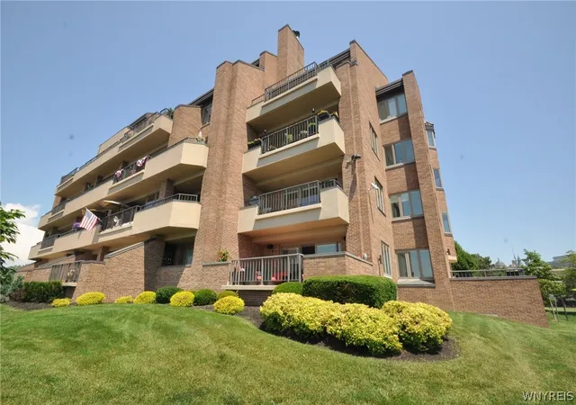 Photo 2 of Condo for sale at 40 Waterfront Cir, Buffalo, NY 14202 | MLS# B1697566 | Listing updated on 2026-09-03
