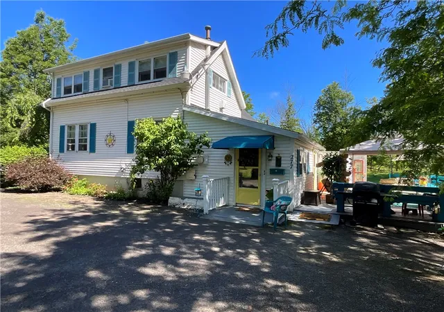 Photo 2 of Sale Pending at 277 N Main St, Albion, NY 14411 | MLS# R1697101 | Listing updated on 2026-08-11