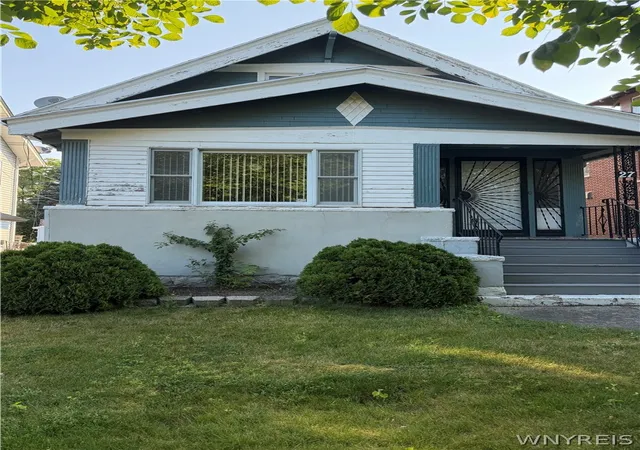 Photo 1 of Sale Pending at 27 Allenhurst Rd, Buffalo, NY 14214 | MLS# B1697862 | Listing updated on 2026-08-12