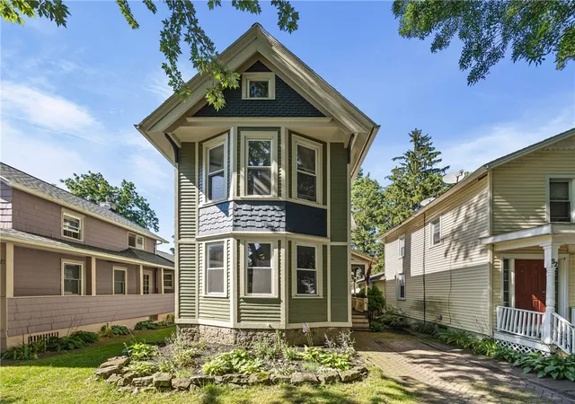 Photo 2 of Sale Pending at 90 Hickory St, Rochester, NY 14620 | MLS# R1698016 | Listing updated on 2026-08-13