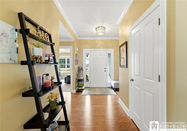 Photo 3 of Sale Pending at 489 Campbell Blvd, Getzville, NY 14068 | MLS# R1698045 | Listing updated on 2026-08-04