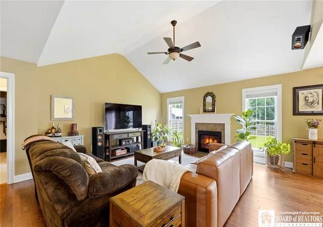 Photo 4 of Sale Pending at 489 Campbell Blvd, Getzville, NY 14068 | MLS# R1698045 | Listing updated on 2026-08-04