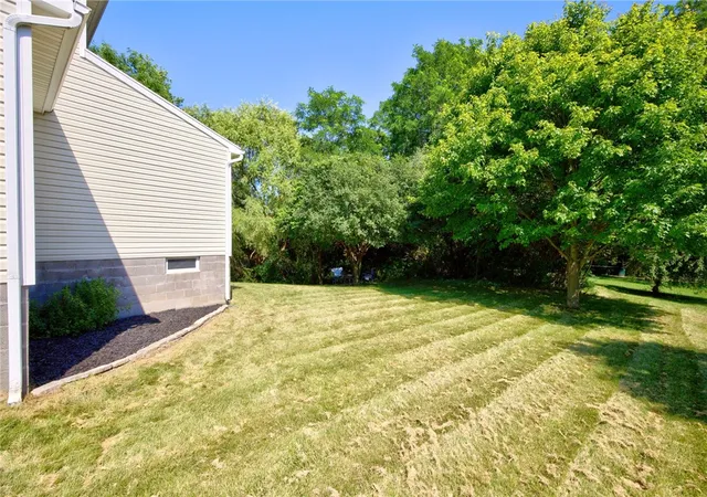 Photo 3 of Single family home for sale at 35 Butterfly Ln, West Henrietta, NY 14586 | MLS# R1697876 | Listing updated on 2026-08-09