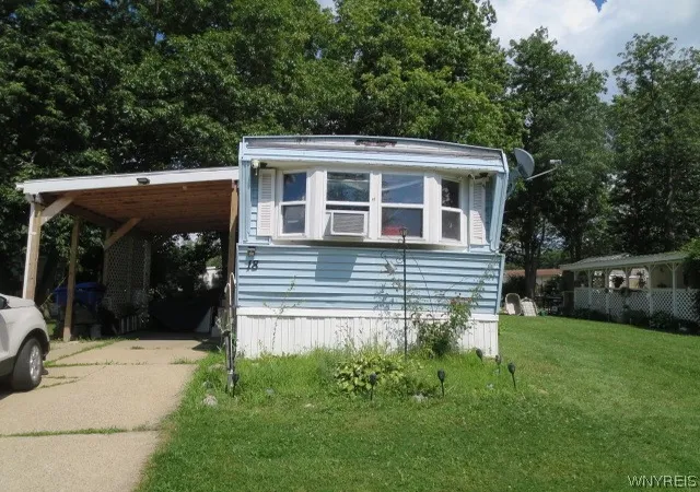 Photo 3 of Manufactured home for sale at 18 Highridge, Hamburg, NY 14075 | MLS# B1694202 | Listing updated on 2026-09-09
