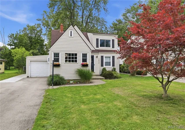 Photo 2 of Sale Pending at 1472 Wehrle Dr, Buffalo, NY 14221 | MLS# B1698107 | Listing updated on 2026-08-04