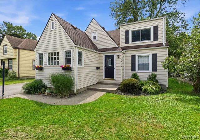 Photo 3 of Sale Pending at 1472 Wehrle Dr, Buffalo, NY 14221 | MLS# B1698107 | Listing updated on 2026-08-04