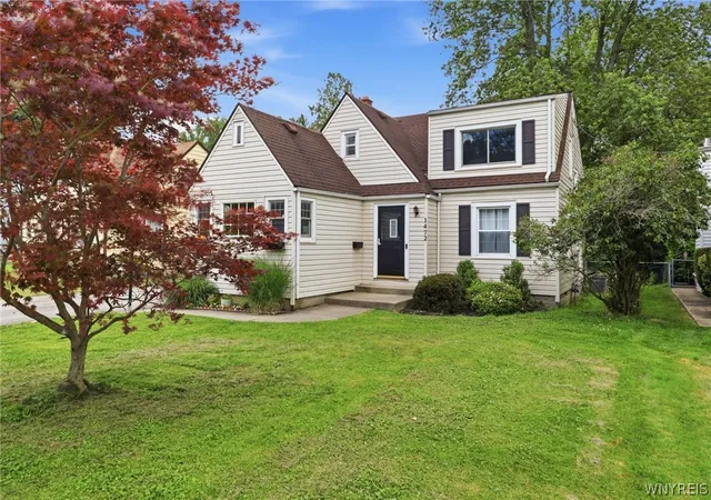 Photo 3 of Sale Pending at 1472 Wehrle Dr, Buffalo, NY 14221 | MLS# B1698107 | Listing updated on 2026-08-04