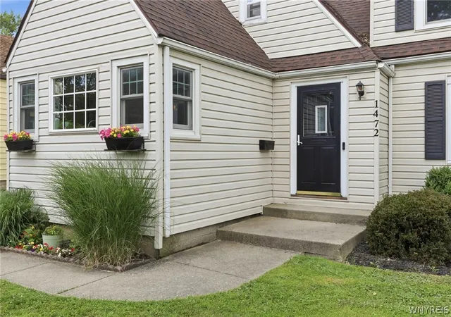 Photo 4 of Sale Pending at 1472 Wehrle Dr, Buffalo, NY 14221 | MLS# B1698107 | Listing updated on 2026-08-04