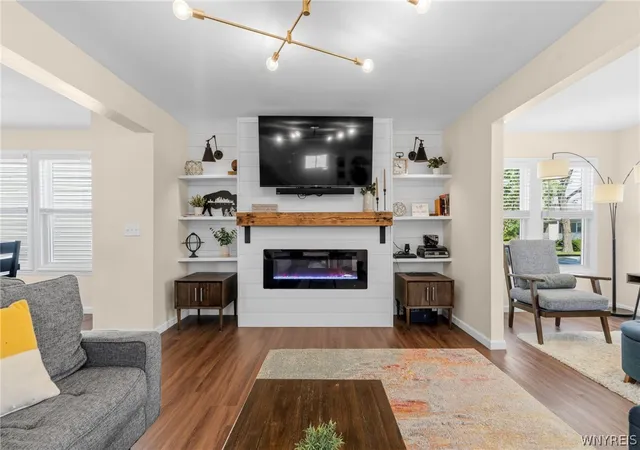 Photo 4 of Sale Pending at 332 Wabash Ave, Kenmore, NY 14217 | MLS# B1697999 | Listing updated on 2026-08-28
