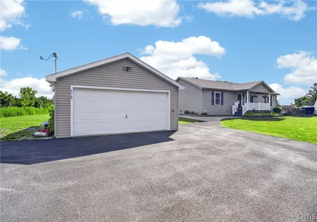 Photo 3 of Sale Pending at 4618 Marble Hl Rd, Oneida, NY 13421 | MLS# S1697266 | Listing updated on 2026-08-28