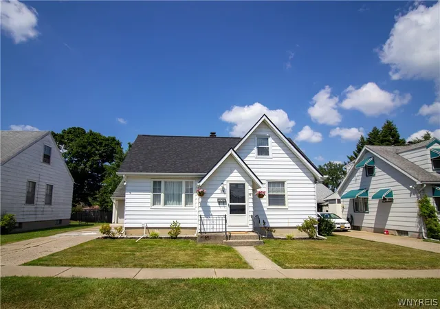 Photo 1 of Sale Pending at 19 Avery Ave, Lackawanna, NY 14218 | MLS# B1698125 | Listing updated on 2026-08-26