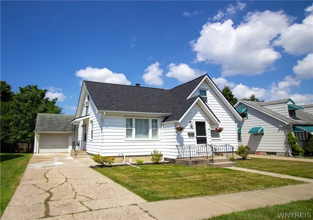 Photo 2 of Sale Pending at 19 Avery Ave, Lackawanna, NY 14218 | MLS# B1698125 | Listing updated on 2026-08-26