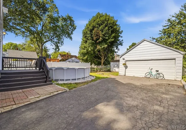 Photo 3 of Single family home for sale at 620 86th Street, Niagara Falls, NY 14304 | MLS# B1688711 | Listing updated on 2026-09-10