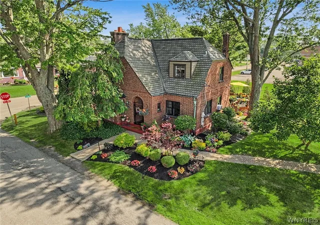 Photo 2 of Sale Pending at 5118 Orchard Ave, Hamburg, NY 14075 | MLS# B1698218 | Listing updated on 2026-08-11
