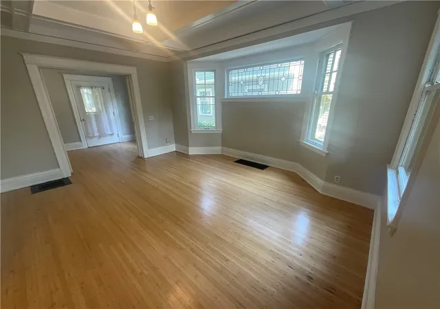 Photo 4 of Single family home for sale at 923 Harvard St, Rochester, NY 14610 | MLS# R1697913 | Listing updated on 2026-08-23