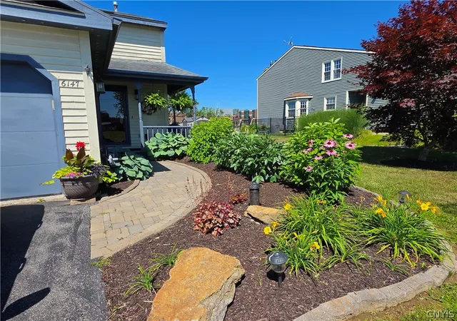 Photo 2 of Sale Pending at 6147 Diffin Rd, Cicero, NY 13039 | MLS# S1697388 | Listing updated on 2026-08-19