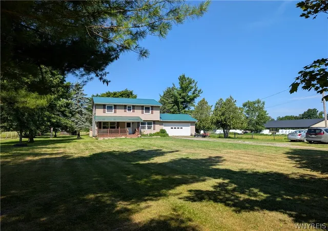 Photo 3 of Sale Pending at 3402 Fruit Ave, Medina, NY 14103 | MLS# B1698116 | Listing updated on 2026-08-20