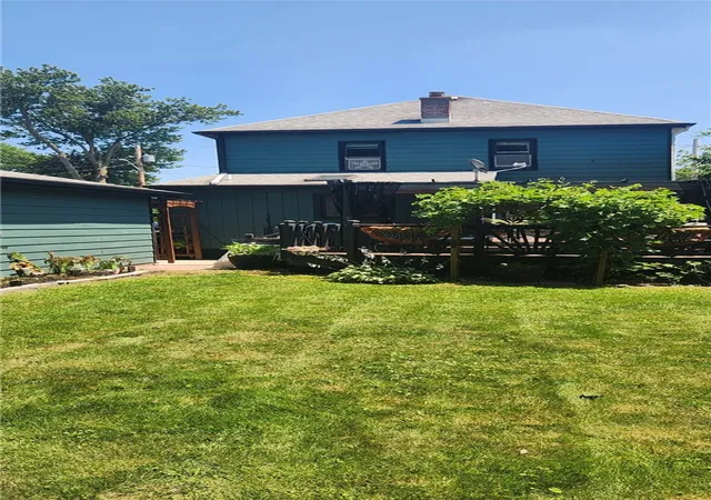 Photo 3 of Single family home for sale at 327 N Transit St, Lockport, NY 14094 | MLS# R1698197 | Listing updated on 2026-08-19