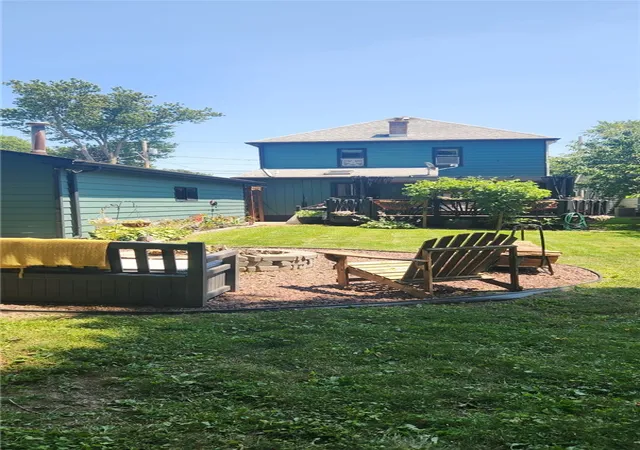 Photo 4 of Single family home for sale at 327 N Transit St, Lockport, NY 14094 | MLS# R1698197 | Listing updated on 2026-08-19