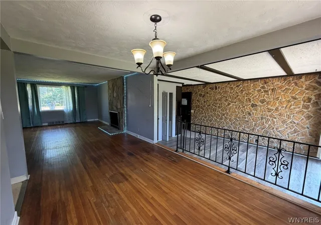 Photo 4 of Sale Pending at 129 Maple Rd, Buffalo, NY 14221 | MLS# B1698447 | Listing updated on 2026-09-02