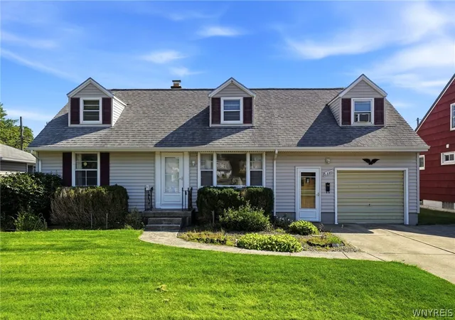 Photo 3 of Sale Pending at 3311 Cox Dr, Buffalo, NY 14219 | MLS# B1697785 | Listing updated on 2026-09-03