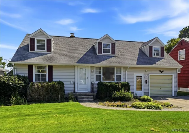 Photo 3 of Sale Pending at 3311 Cox Dr, Buffalo, NY 14219 | MLS# B1697785 | Listing updated on 2026-09-03