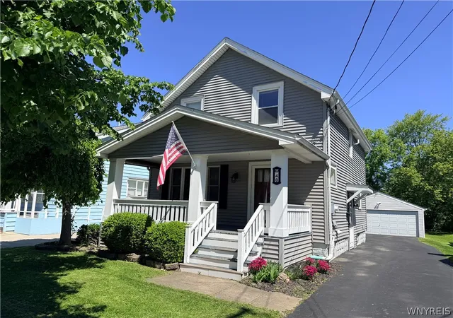 Photo 2 of Sale Pending at 40 Norwood Dr, Buffalo, NY 14224 | MLS# B1698281 | Listing updated on 2026-08-28