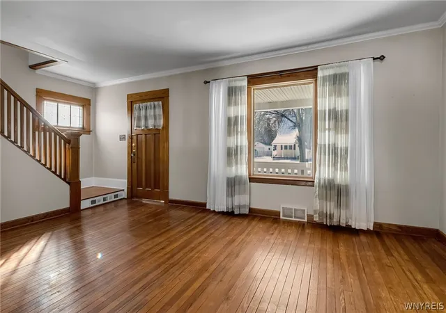 Photo 3 of Sale Pending at 40 Norwood Dr, Buffalo, NY 14224 | MLS# B1698281 | Listing updated on 2026-08-28