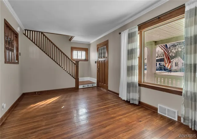 Photo 3 of Sale Pending at 40 Norwood Dr, Buffalo, NY 14224 | MLS# B1698281 | Listing updated on 2026-08-28