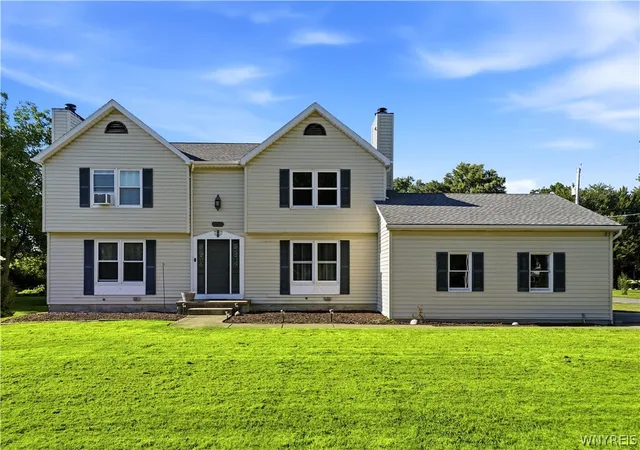 Photo 1 of Multi family home for sale at 2487 Sylvan Pl, Niagara Falls, NY 14304 | MLS# B1697982 | Listing updated on 2026-09-10