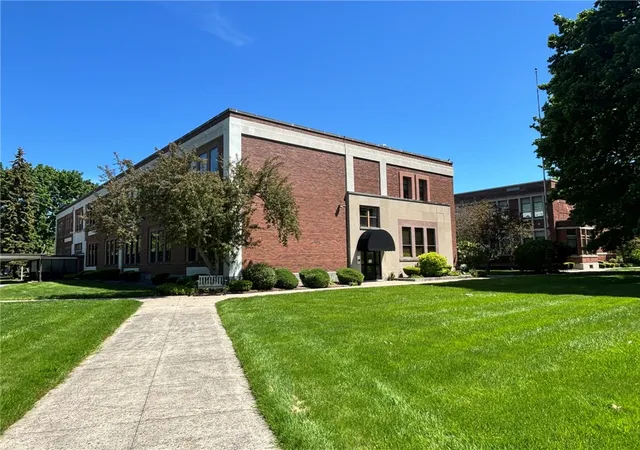 Photo 1 of Sale Pending at 270 Latta Rd #UN225, Rochester, NY 14612 | MLS# R1698664 | Listing updated on 2026-08-30