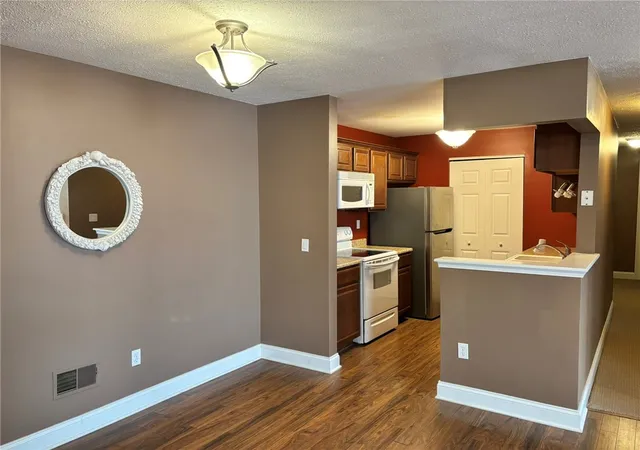 Photo 3 of Sale Pending at 270 Latta Rd #UN225, Rochester, NY 14612 | MLS# R1698664 | Listing updated on 2026-08-30