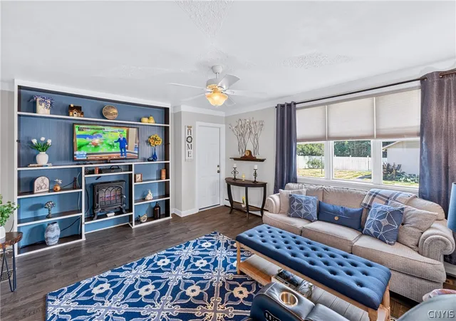 Photo 3 of Sale Pending at 804 Van Buren Ave, Rome, NY 13440 | MLS# S1694441 | Listing updated on 2026-08-30