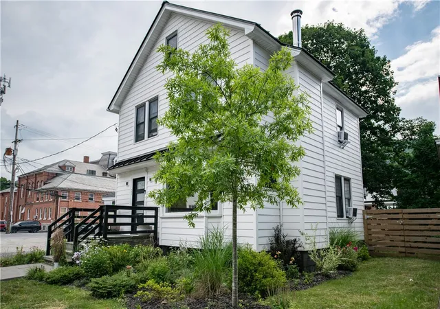 Photo 3 of Single family home for sale at 27 2nd Street, Delhi, NY 13753 | MLS# R1697063 | Listing updated on 2026-08-28
