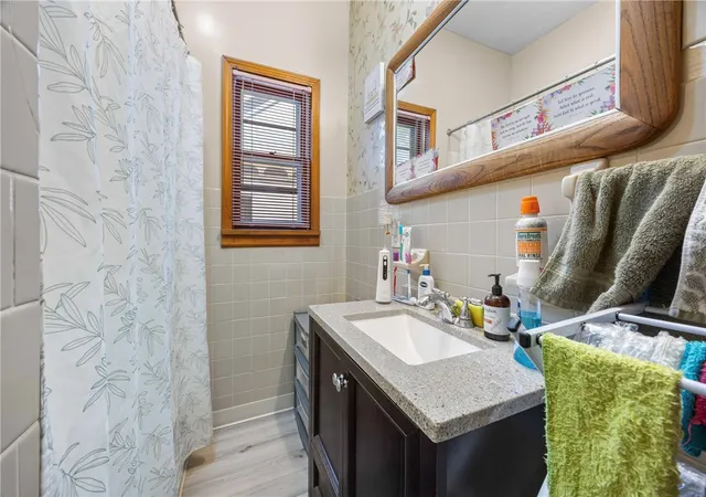 Listing Photo 4 - Condo for sale in building located at 46 Raines Park, Rochester, NY 14613