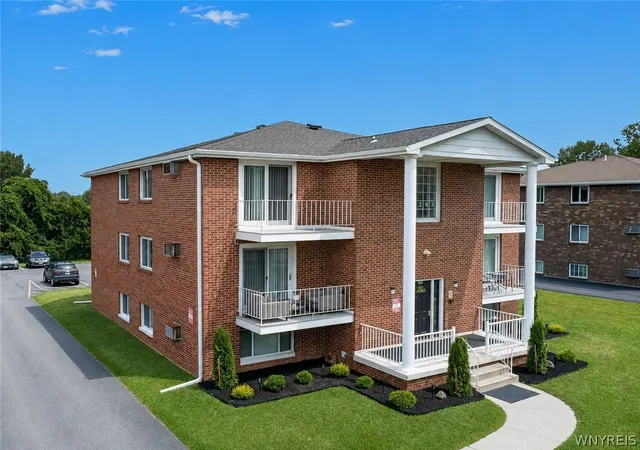 Photo 2 of Multi family home for sale at 6293 Robinson Rd, Lockport Town, NY 14094 | MLS# B1698704 | Listing updated on 2026-08-07
